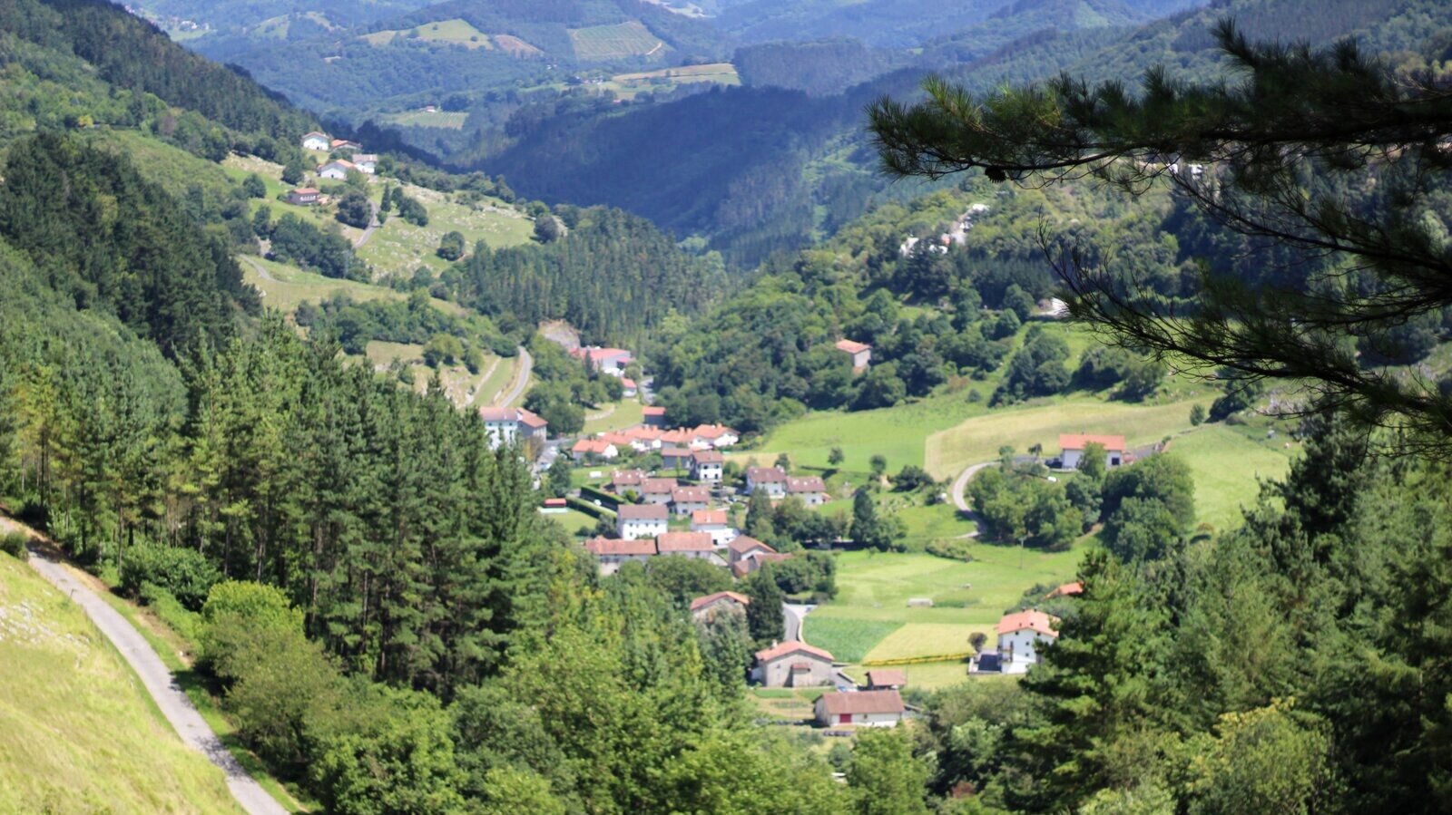 Albizturko_galtzadan_barrena112