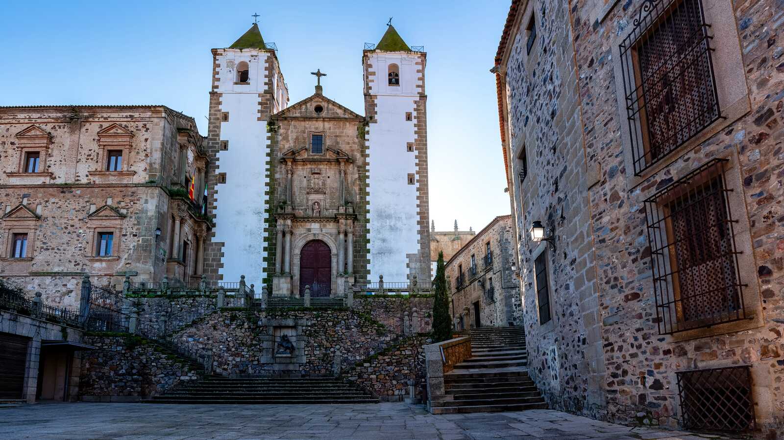 Vista del centro histórico medieval de Cáceres. | Dreamstime(1)