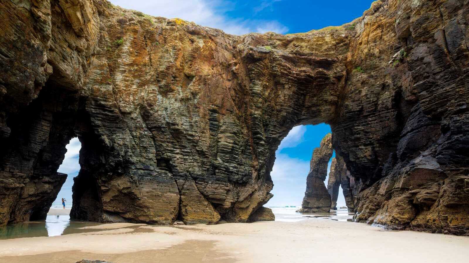Playa de las Catedrales, en la Mariña Lucense. | Shutterstock