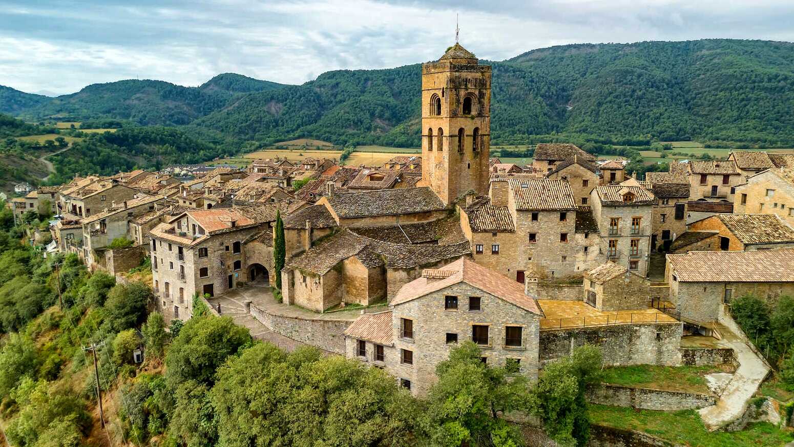 El pueblo más bonito del Pirineo. | Dreamstime