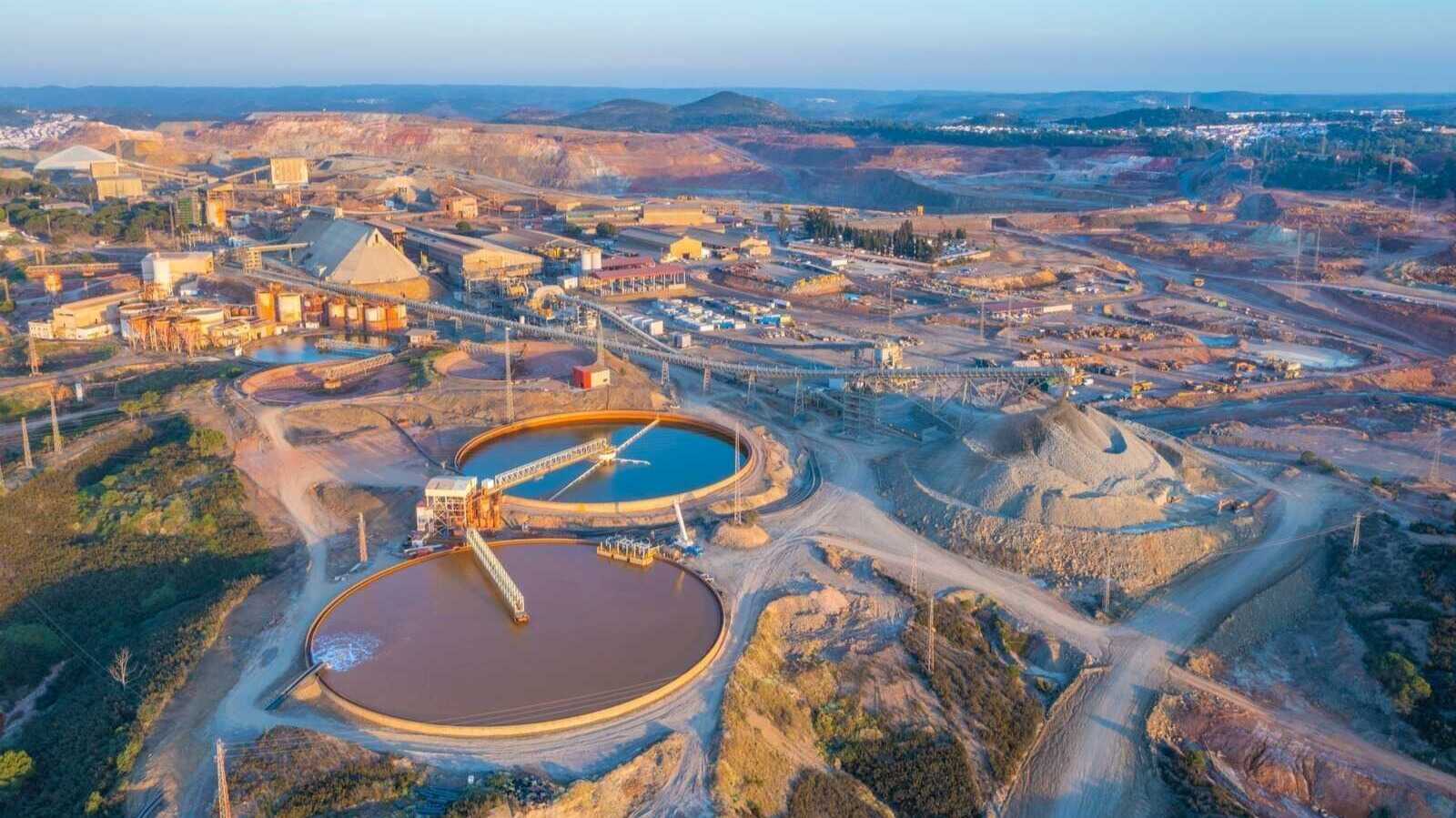 Instalaciones industriales de Minas de Riotinto. | Shutterstock
