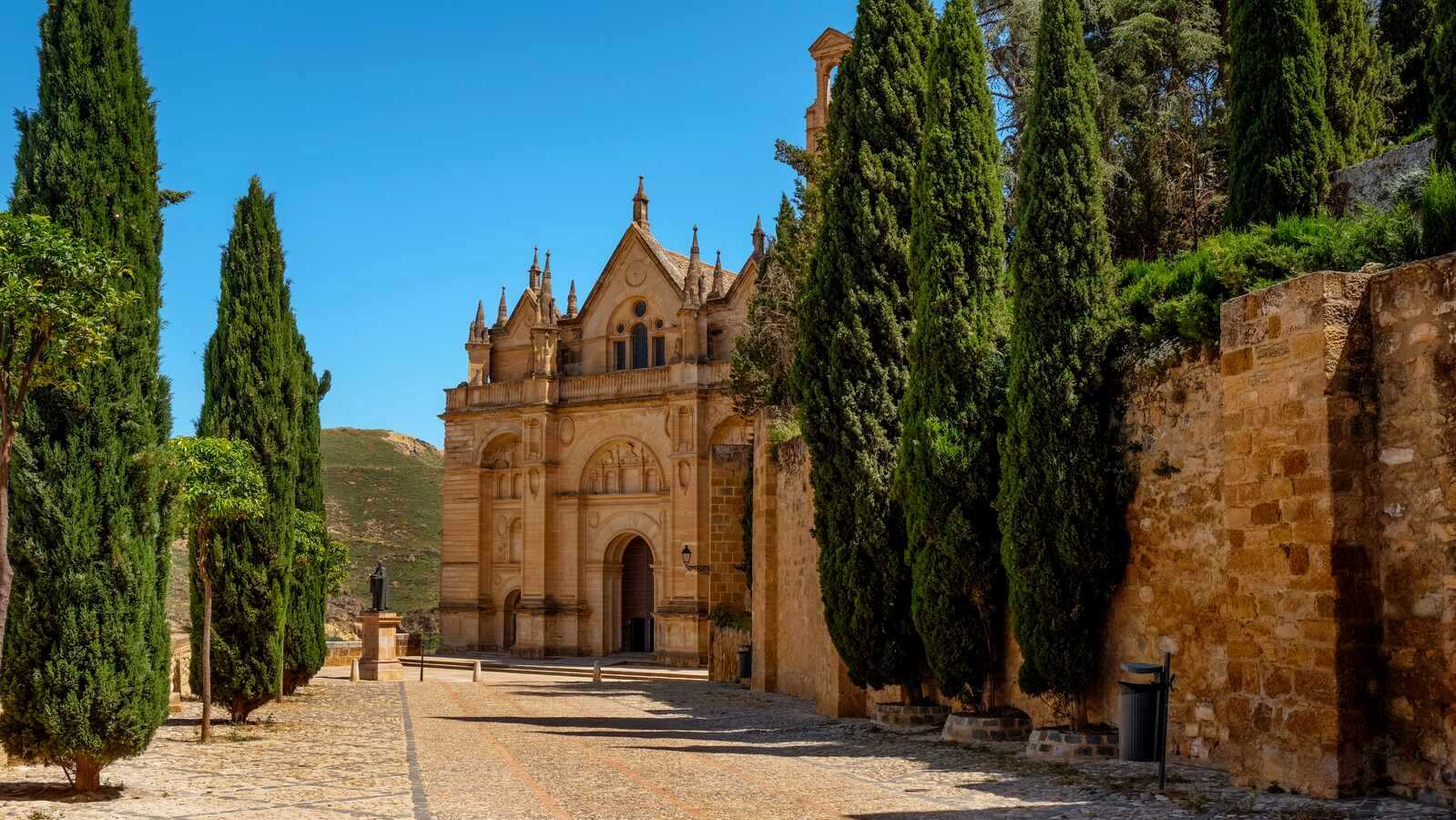 Real Colegiata de Santa María La Mayor de Antequera. | Shutterstock