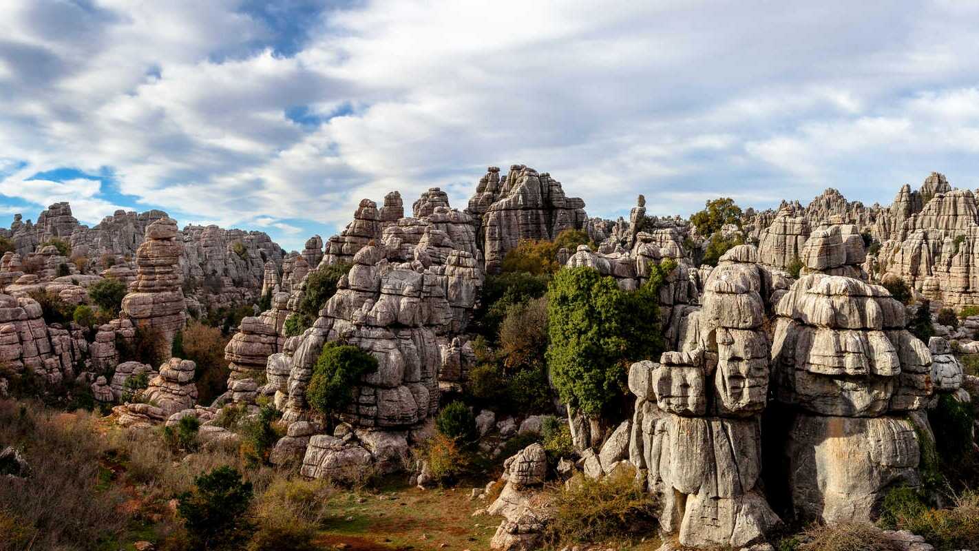 El impresionante Torcal de Antequera, Patrimonio de la Humanidad junto con los dólmenes. | Shutterstock