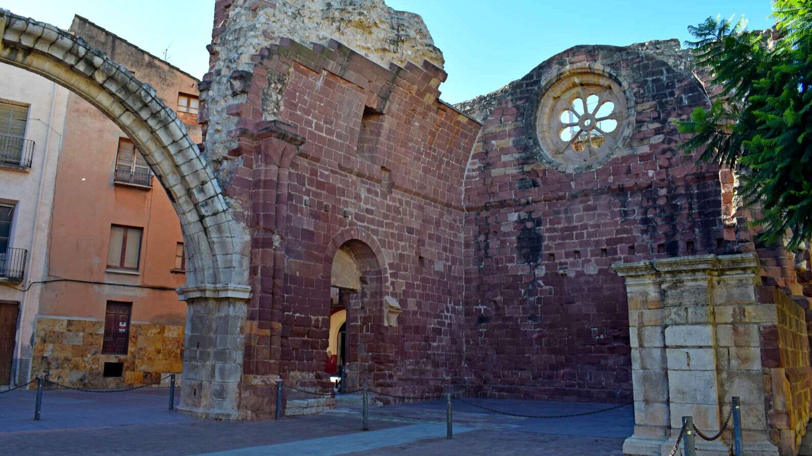 Ruinas de la Iglesia Vieja de Alcover. | Dreamstime