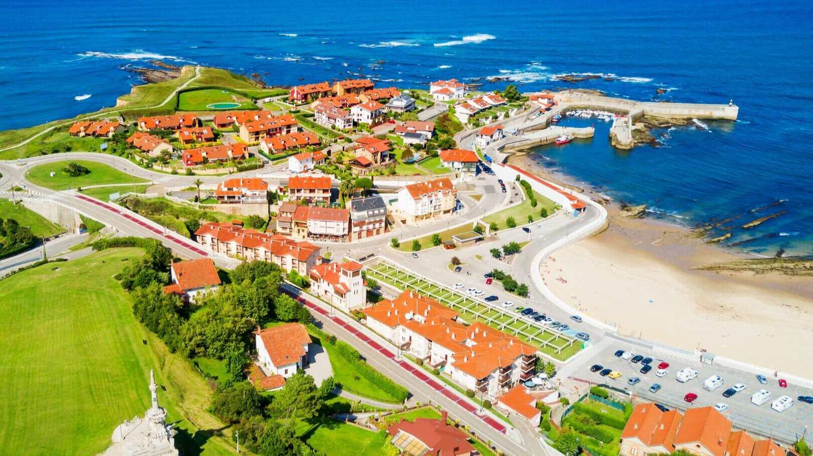 Vista aérea de Comillas. | Shutterstock