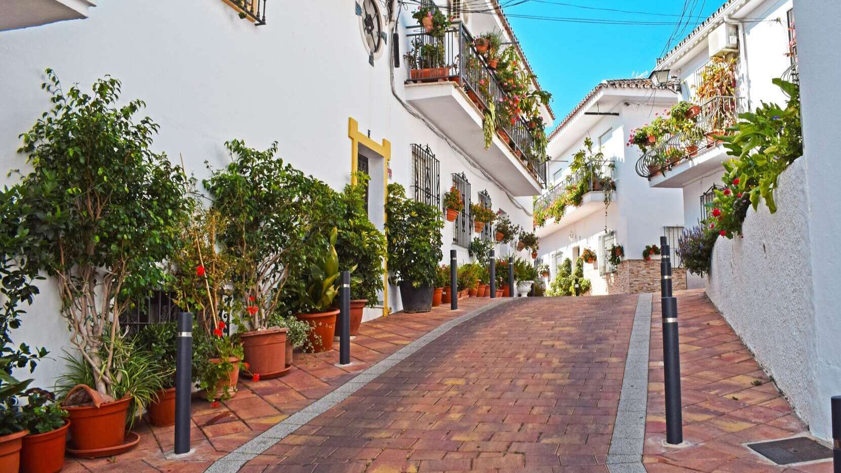 Calles de Benalmádena. | Shutterstock