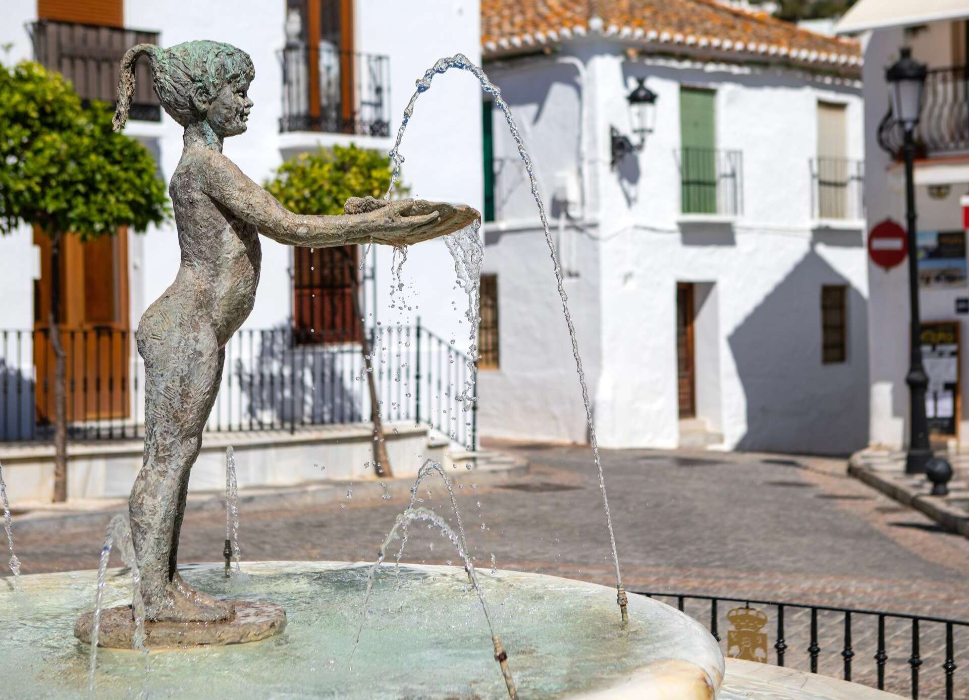 La niña de Benalmádena. | Shutterstock