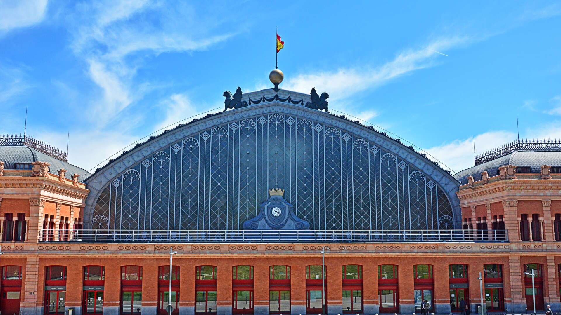 Exterior de la Estación de Atocha. | Shutterstock