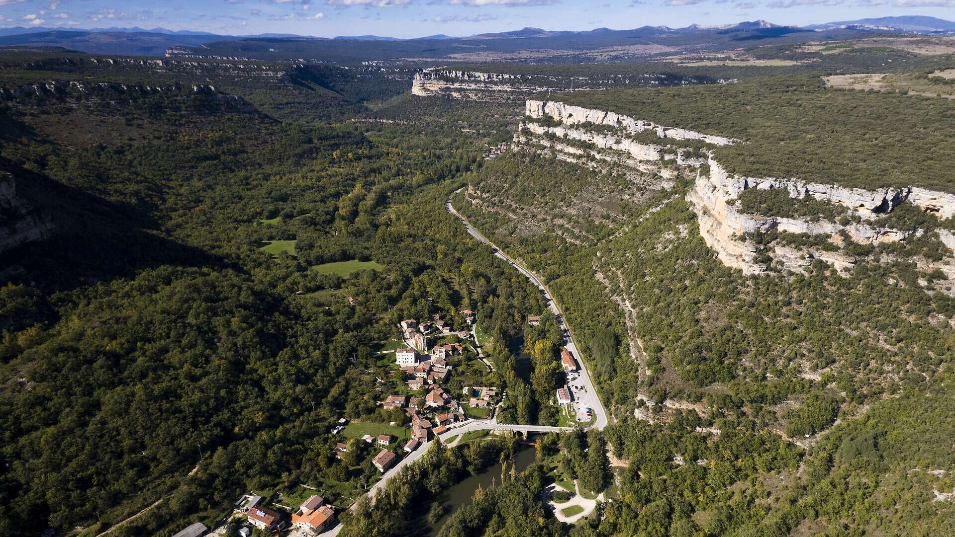 Panorámica de Escalada y su entorno. | Dreamstime