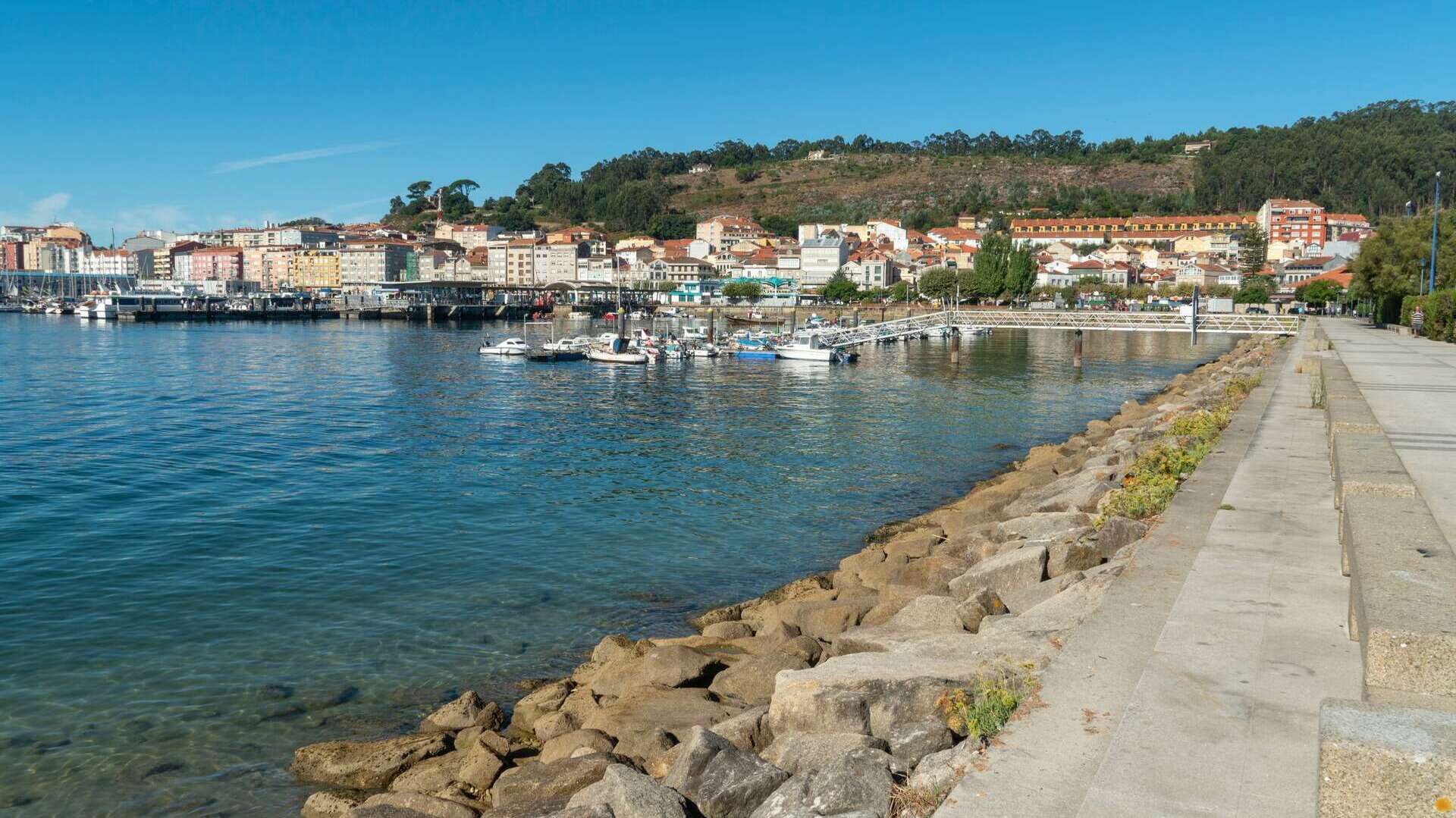 Zona portuaria de Cangas do Morrazo. | Shutterstock