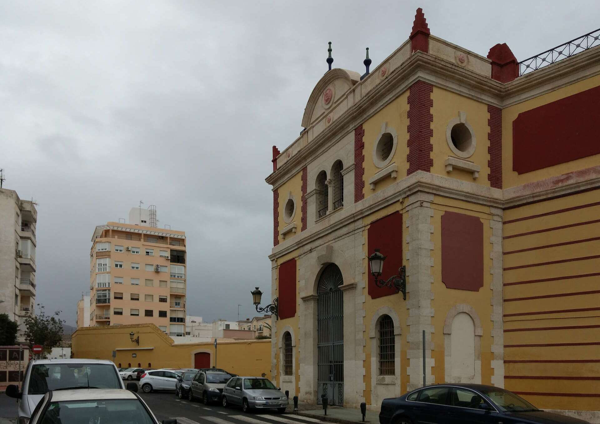 Plaza_de_toros_de_Almería_001