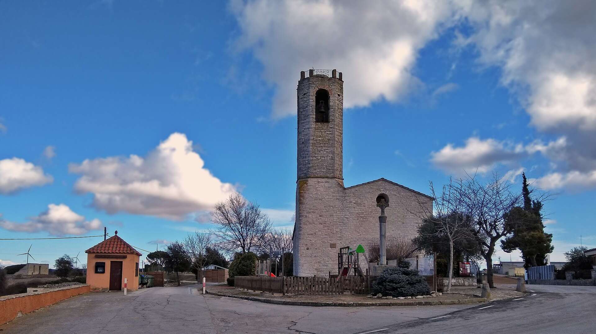 Iglesia de Sant Andreu, Pujalt (Anoia). | Shutterstock