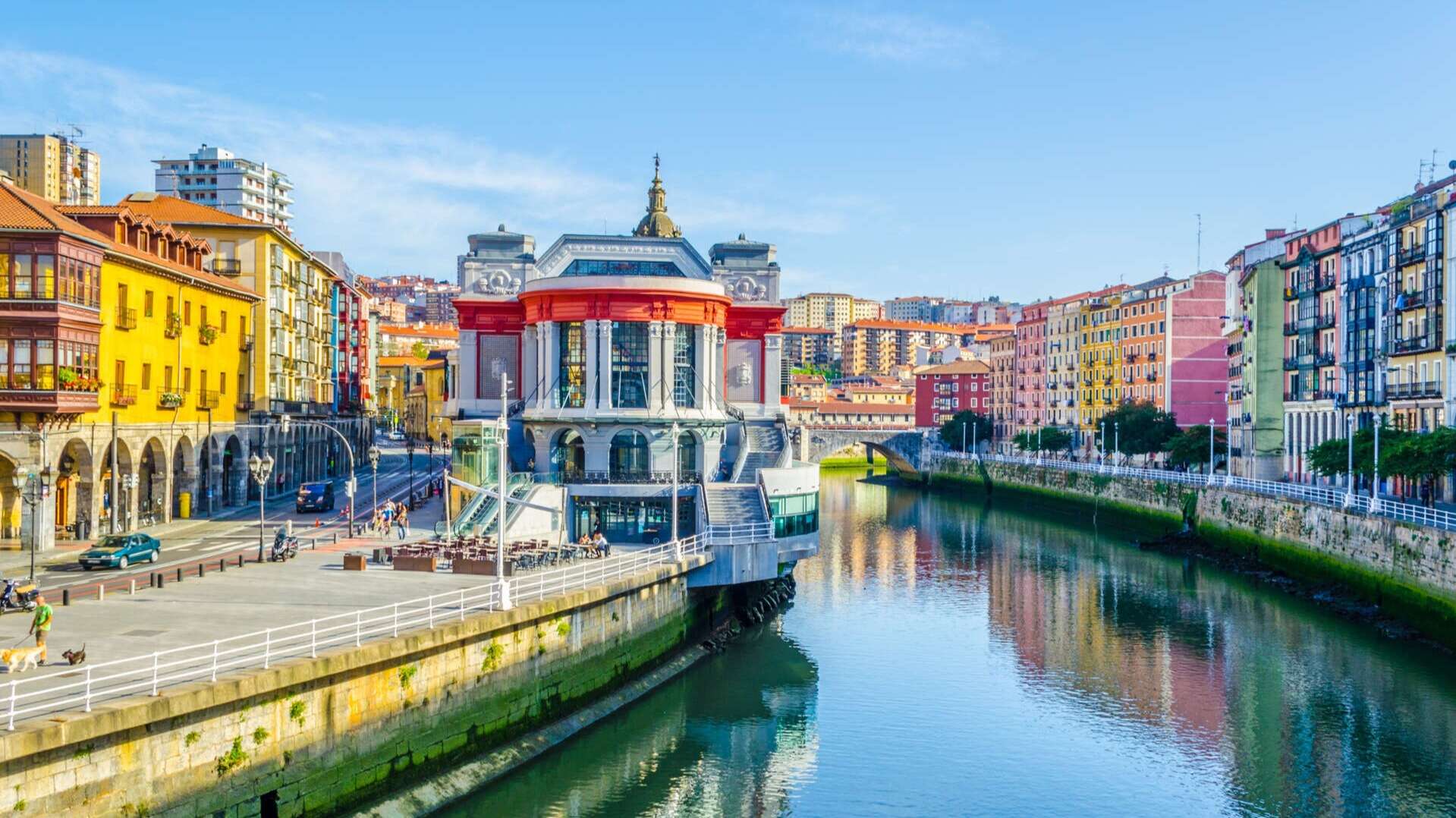 Mercado de la Ribera, Bilbao. | Shutterstock