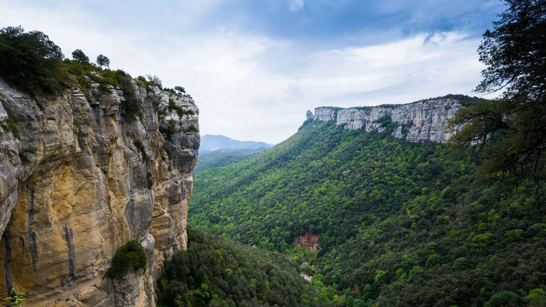 Paisaje natural del Salt de Sallent. | Dreamstime