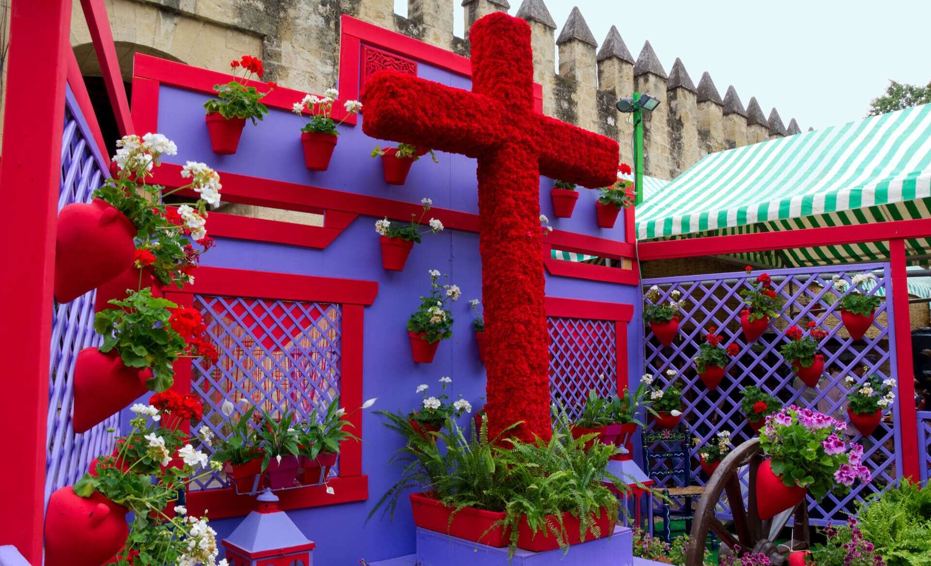 Las Cruces de Mayo en Córdoba. | Shutterstock