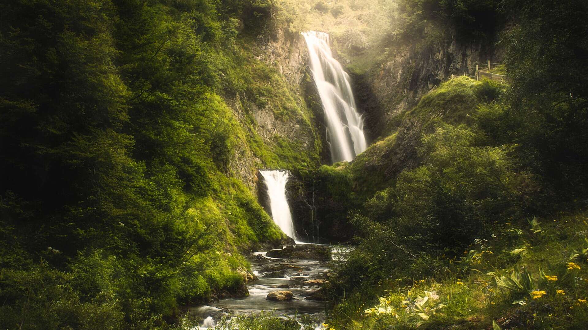 Cascada Saut deth Pish en valle de Arán. | Shutterstock