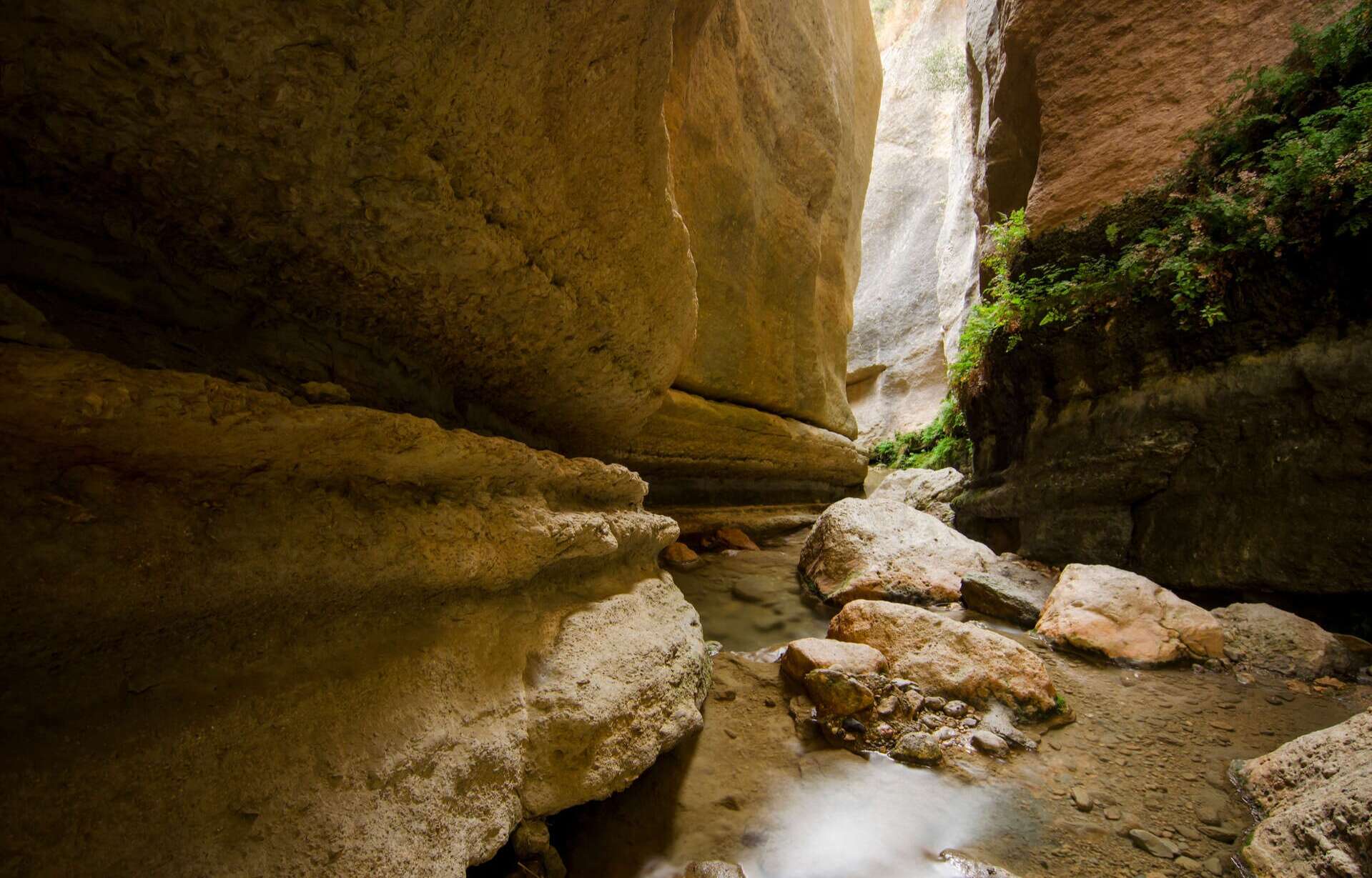 Barranco de la Luna en el Valle de Lecrín. | Shutterstock