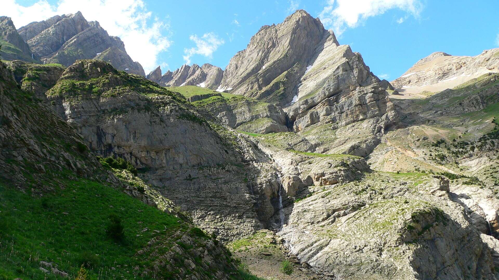 Valle de Pineta. | Dreamstime