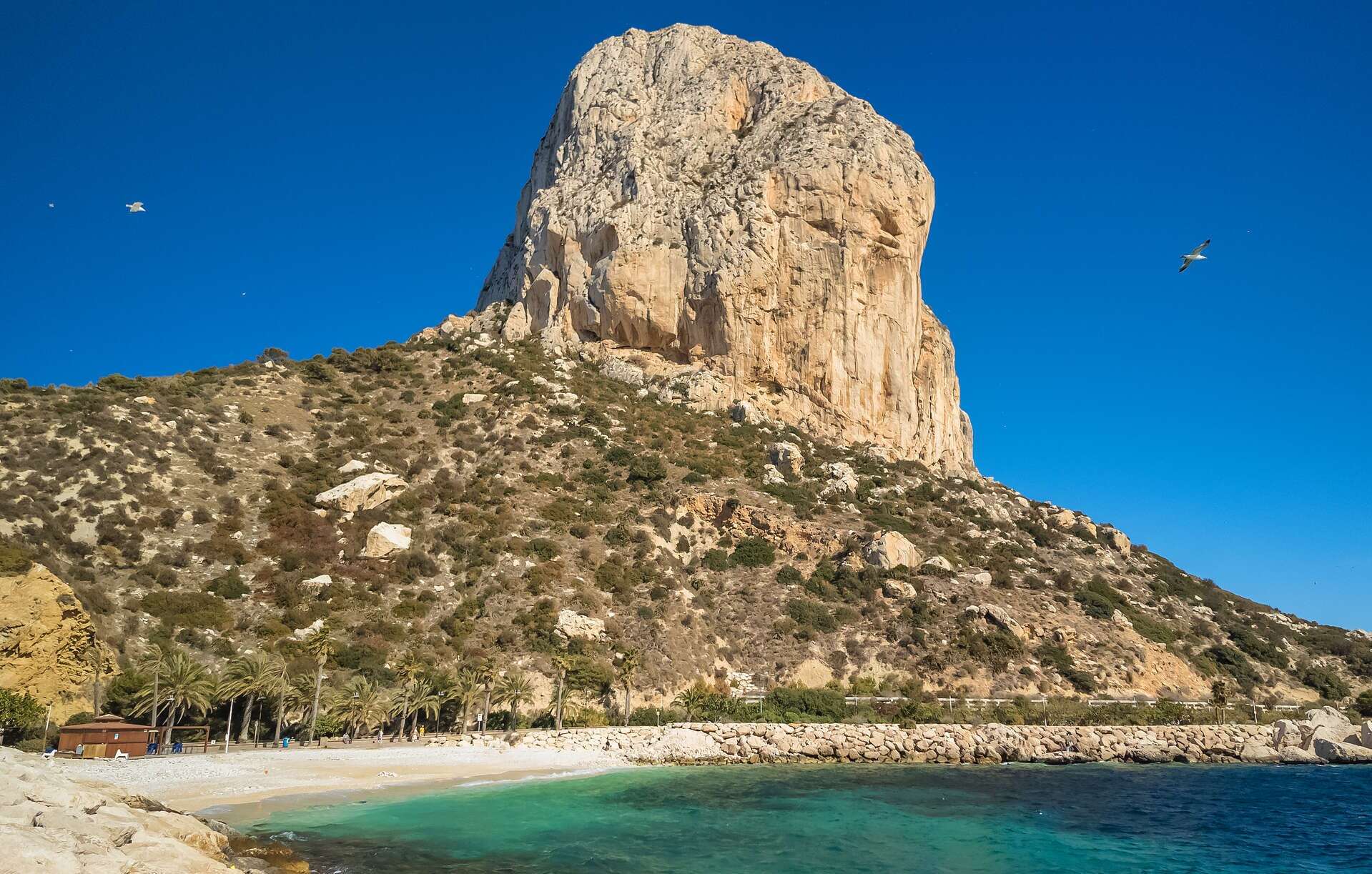 Cala El Racó en Alicante. | Dreamstime