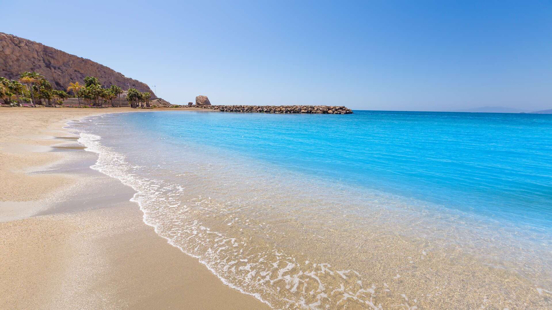 Playa de Poniente, Murcia. | Shutterstock