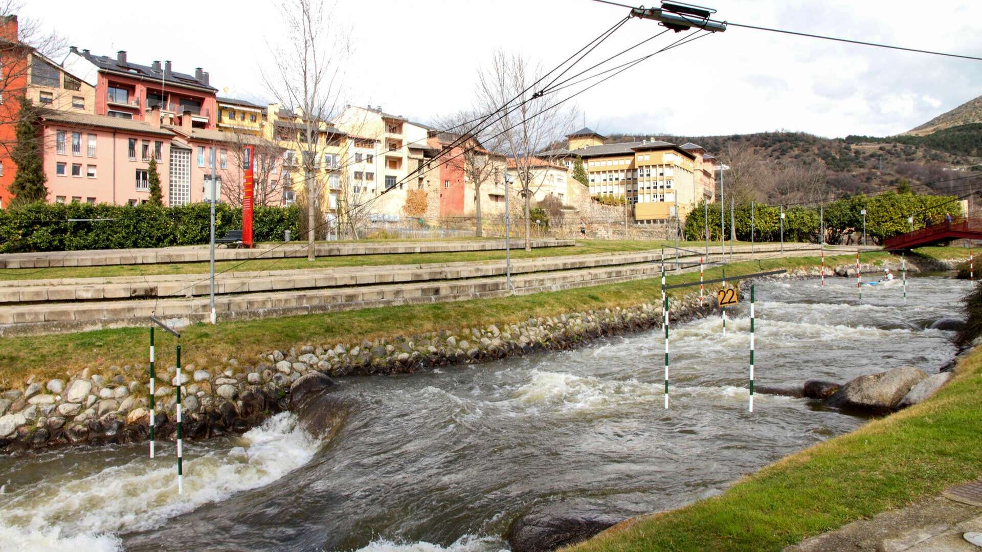 CANAL OLÍMPIC DEL SEGRE shutterstock_1670388322