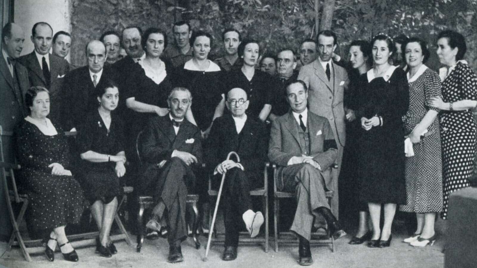 Lectura poética del escritor y político español, José María Pemán, a la que asisitió Falla.