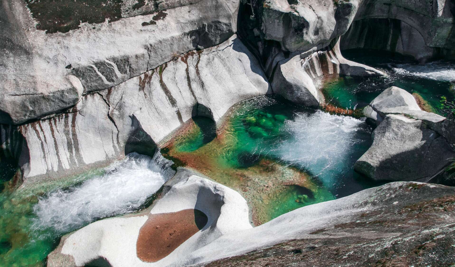 Pilones de la Garganta de los Infiernos en la provincia de Cáceres. | Shutterstock