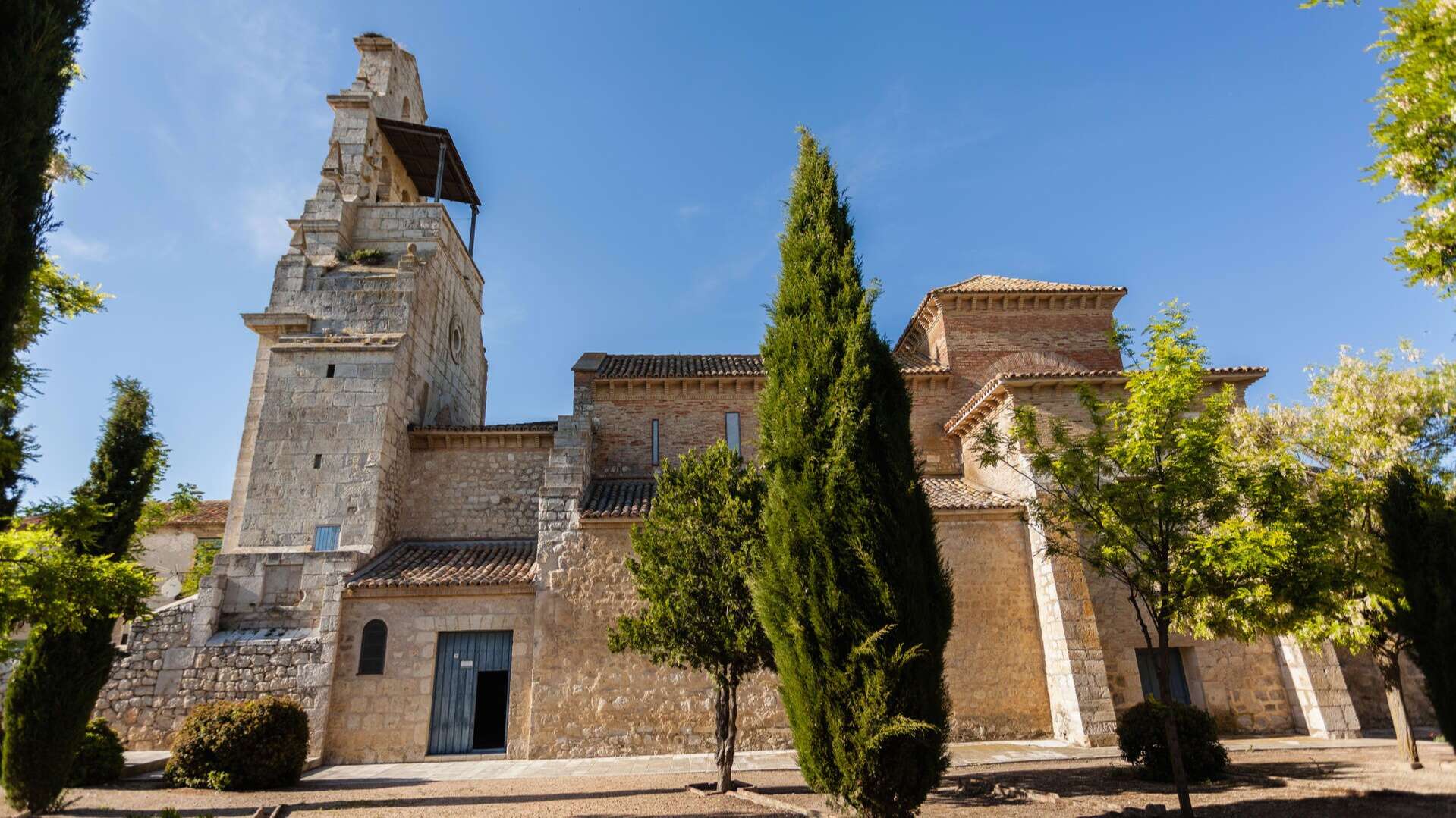 Iglesia de San Cebrián de Mazote, Valladolid. | Dreamstime