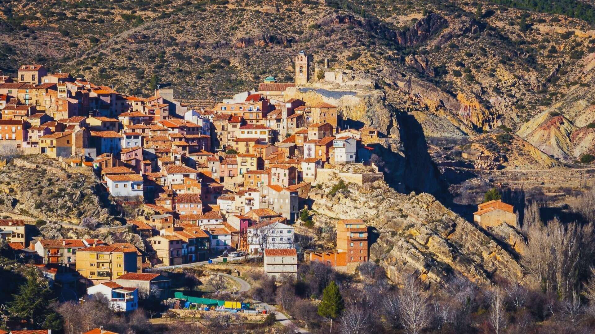 Pueblo de Castielfabib en el Rincón de Ademuz. | Shutterstock