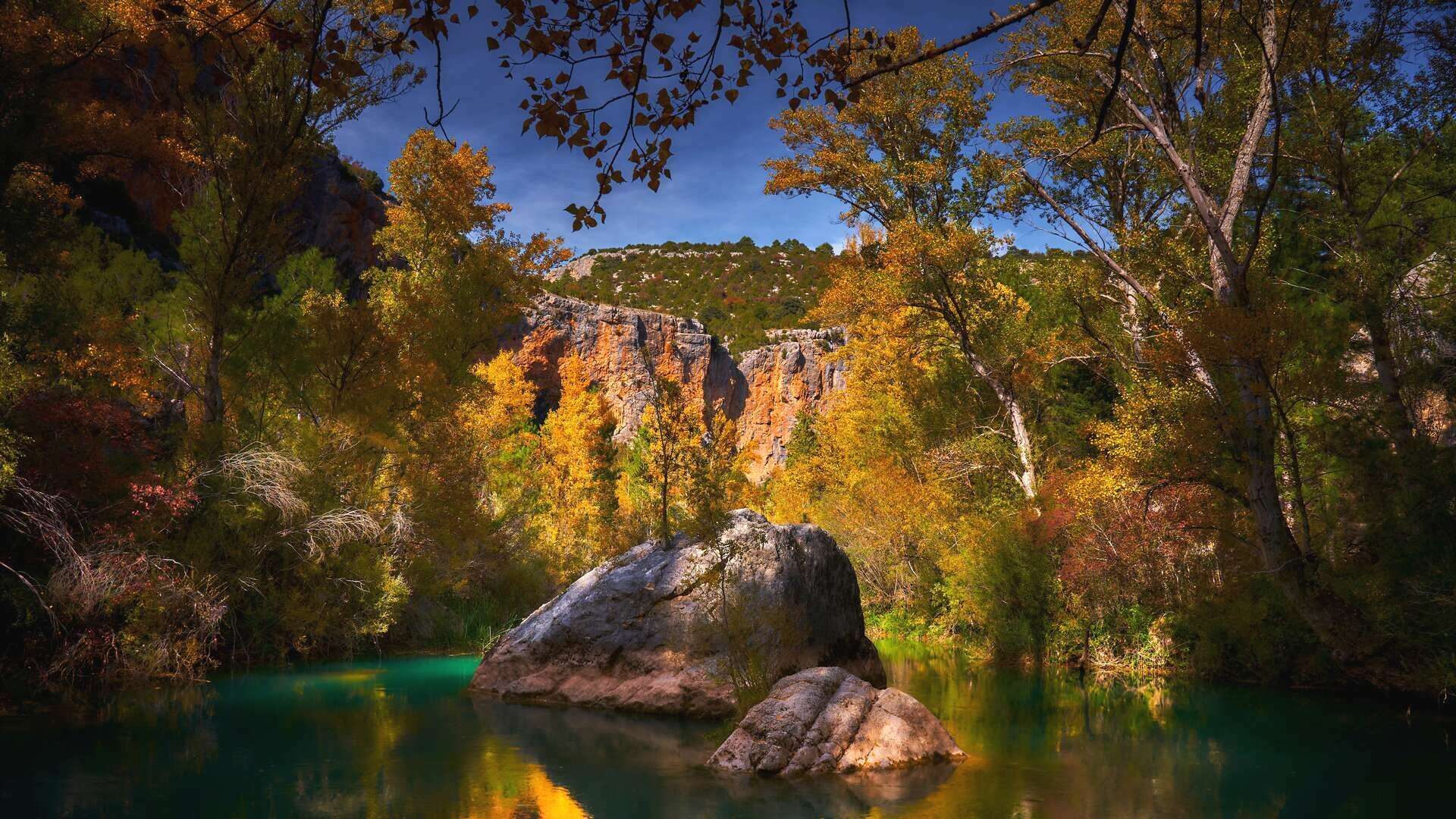 Parque Natural del Alto Tajo, Guadalajara. | Shutterstock