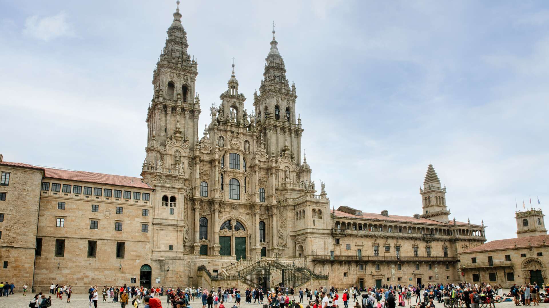 Catedral de Santiago de Compostela. | Shutterstock
