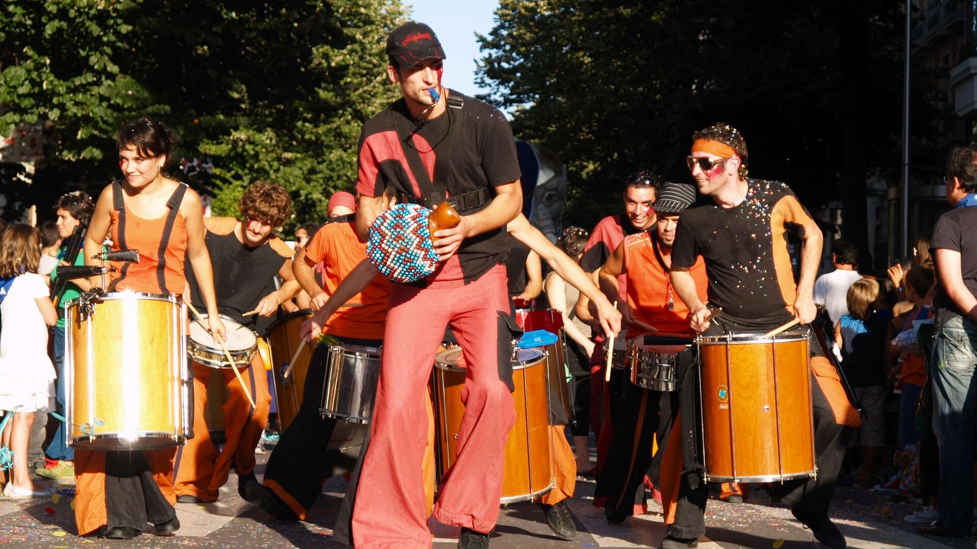 Celebrando la Aste Nagusia, en Bilbao. | Shutterstock