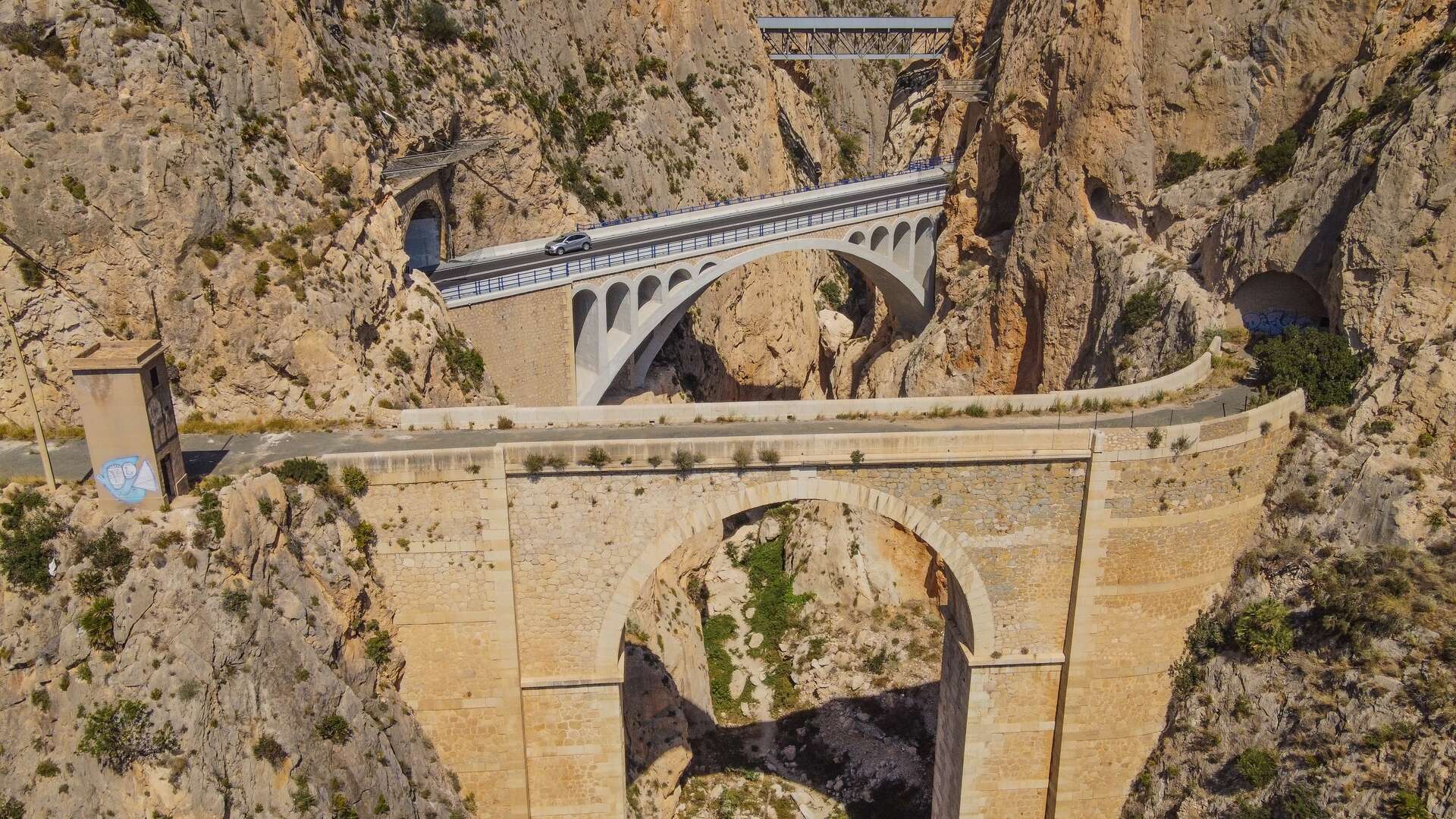2040440597