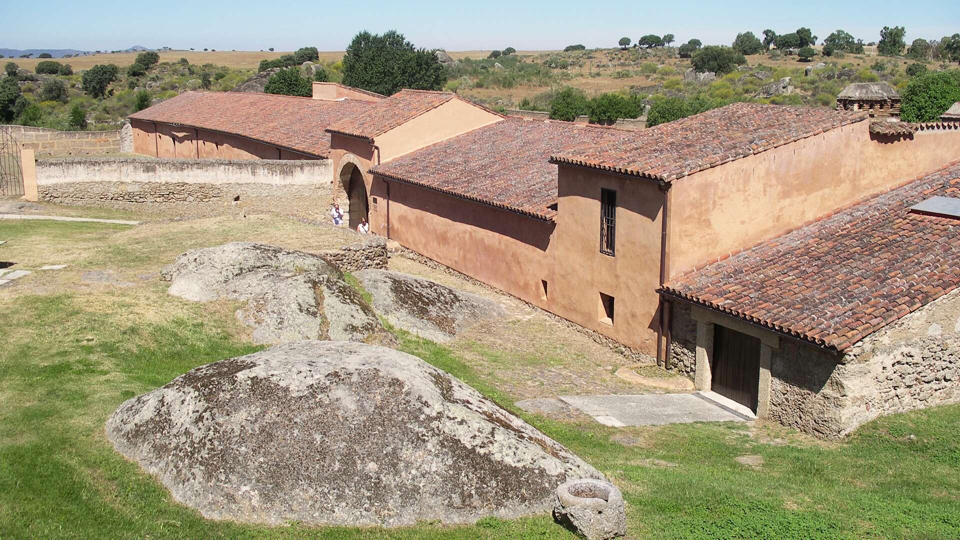 Antigüo lavadero de lanas del Museo Vostell Malpartida. | Luis Pita Moreno, Wikimedia