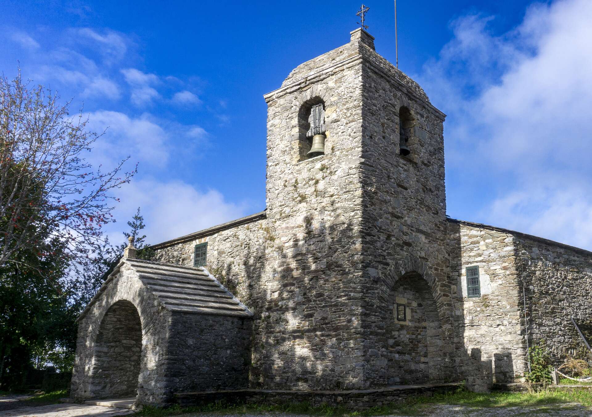 Santa María la Real de O Cebreiro. | Dreamstime