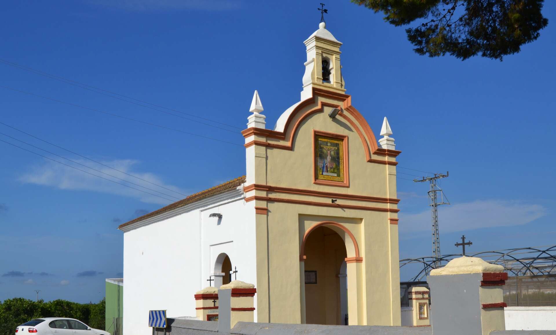 La ermita del Santísimo Cristo de la Sangre, situada entre los caminos agrícolas de Foios. | Joanbanjo, Wikimedia