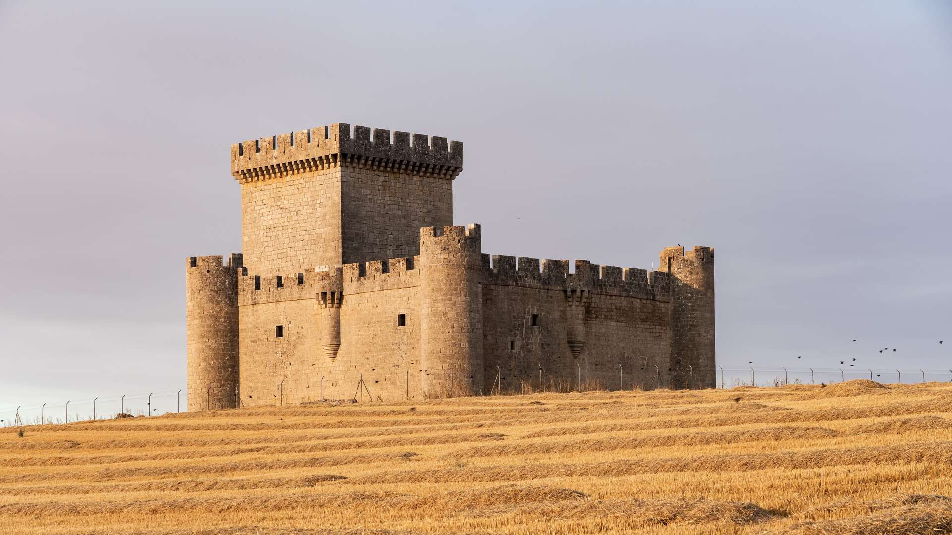 Castillo de Villalonso. | Shutterstock