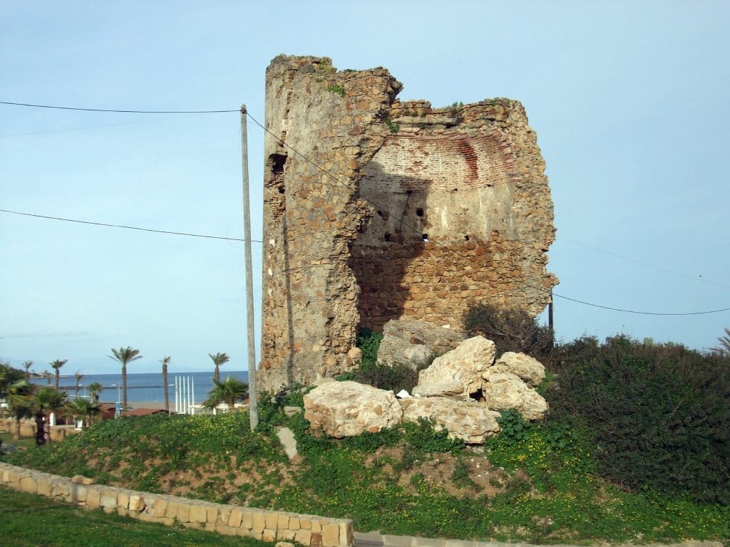 Torre quebrada de Torreguadiaro San Roque