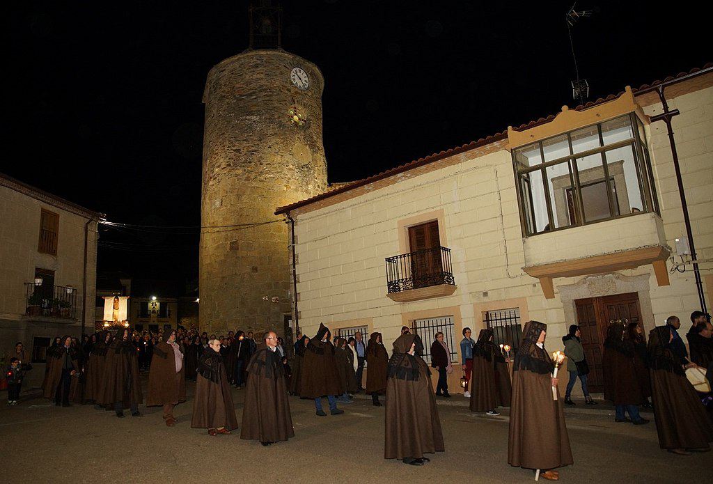 Capas alistanas en la Semana Santa de Alcañices