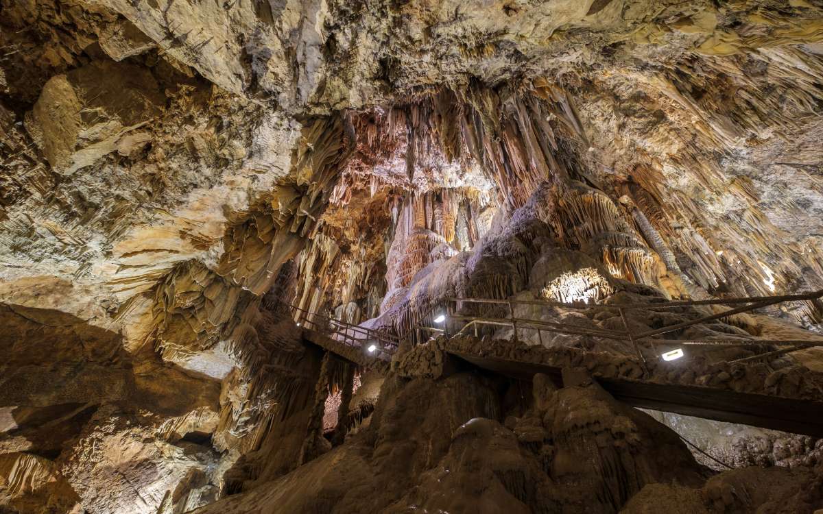 Cueva de Valporquero