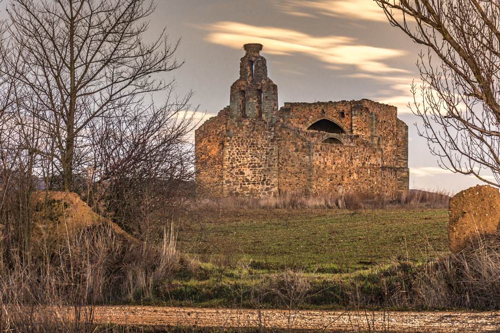 Santa Marina en Tardemézar cementerios más curiosos de España