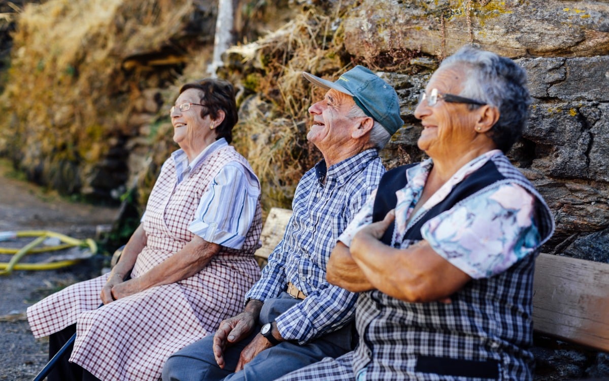 Vecinos en una aldea de Ourense
